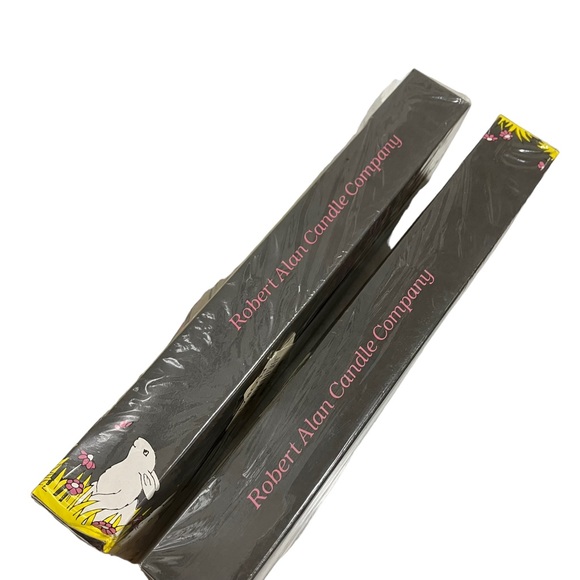 Vintage NIB Robert Alan Candle Company 10" Easter Bunny Tapered Yellow Candles - Picture 5 of 7